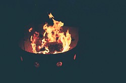 Enjoy a warm winter night by the firepit with our top-notch firewood